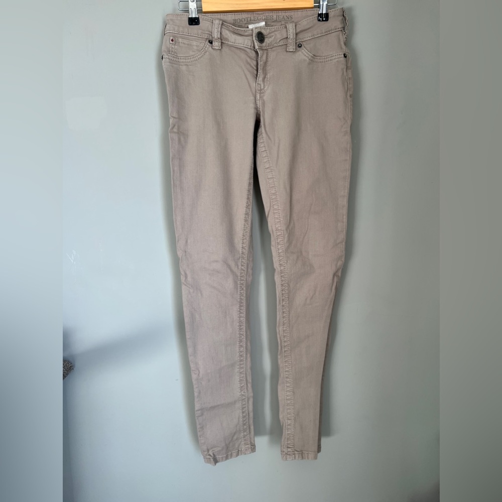Khaki Bootlegger skinny jeans